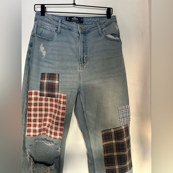 Hollister woman’s jeans distressed look size 29 - Picture 3 of 7
